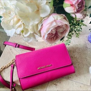 Micheal Kors Jet set leather crossbody